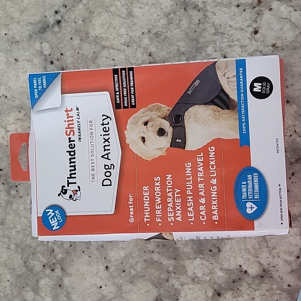 ThunderShirt for Dog Anxiety, size M, color gray, new , open box